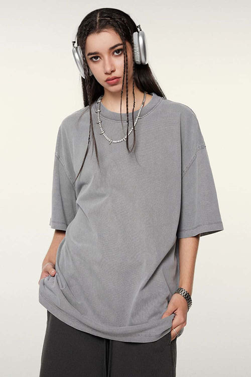 Vintage-Wash Heavyweight Cotton Oversized Crew-Neck T-Shirt in Medium Gray - front modeled view