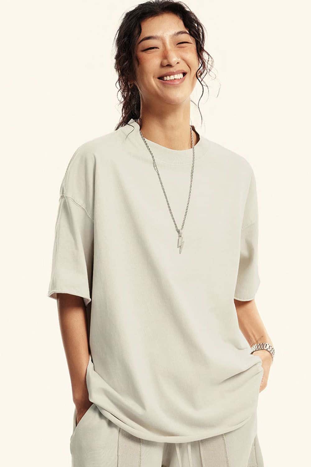 Washed Raw-Edge Heavyweight Cotton T-Shirt in Slate Rice - front modeled close-up
