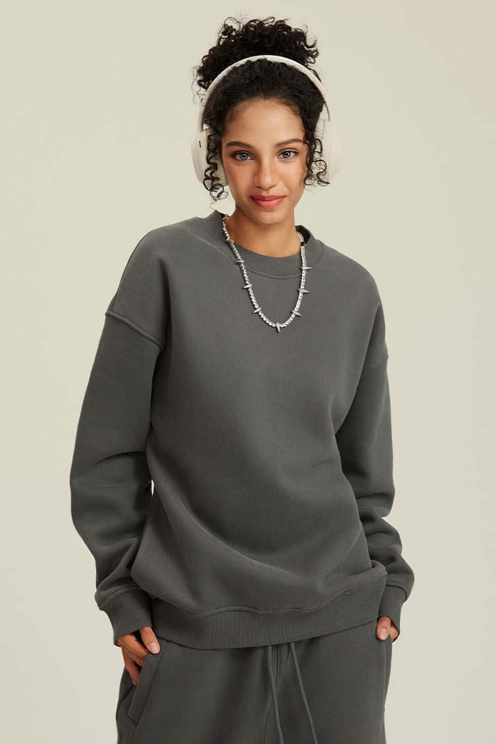 Fleece-Lined Casual Crew Neck Sweatshirt in Solid Color