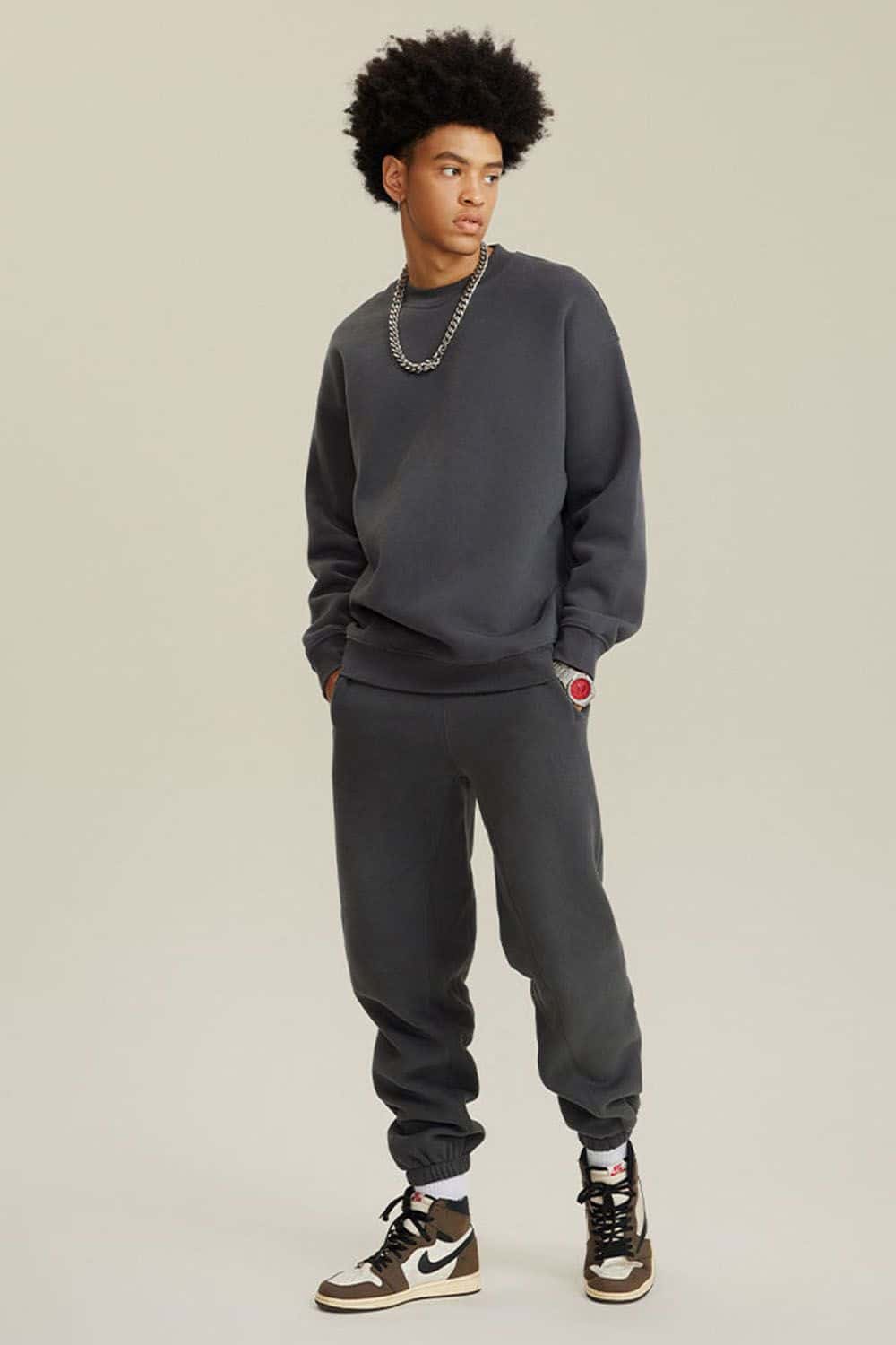 Heavyweight Brushed Fleece Relaxed Crew-Neck Sweatshirt in Medium Gray - full-length front modeled view