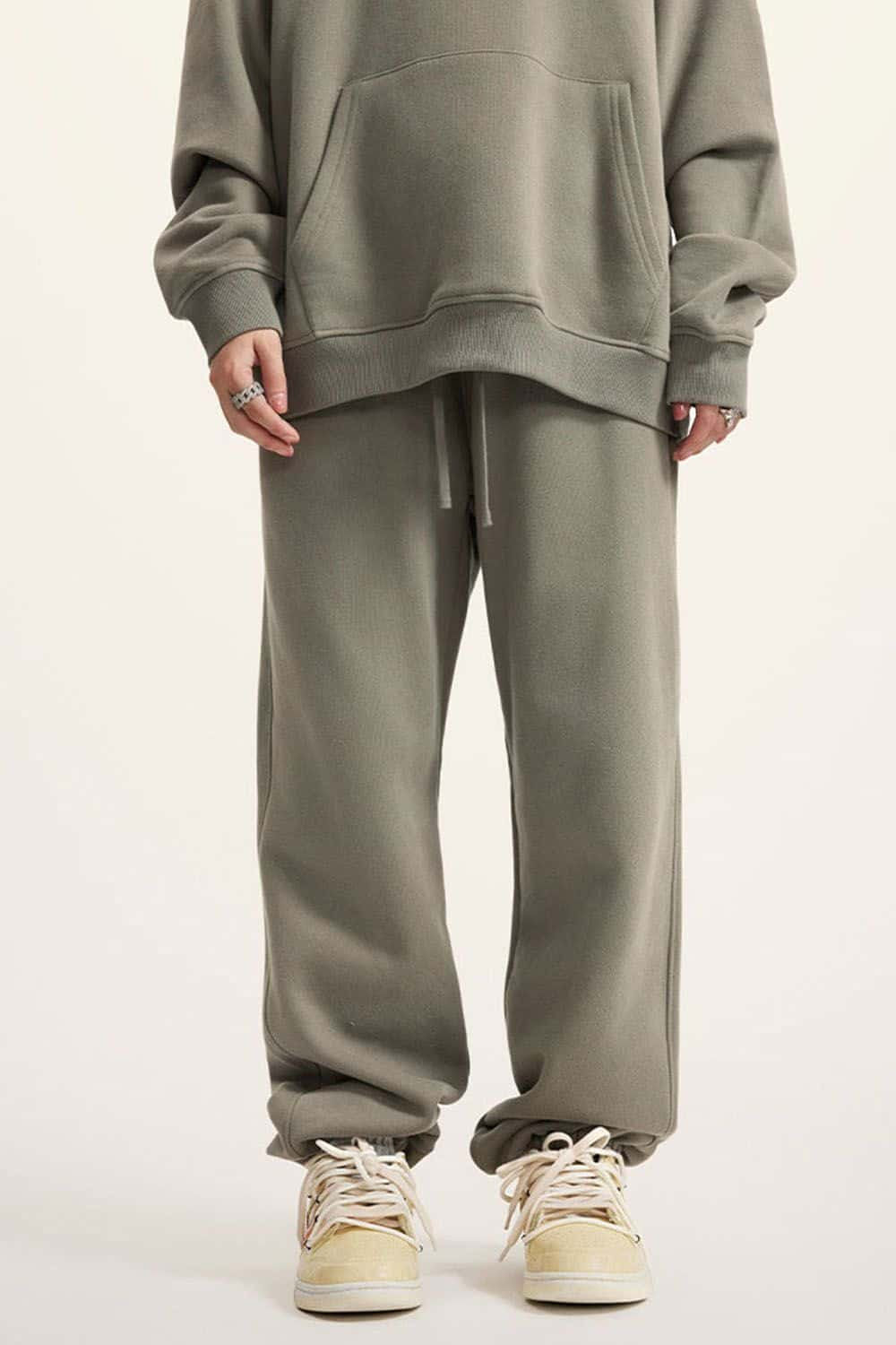 Loose-Fit Fleece-Lined Jogger Sweatpants