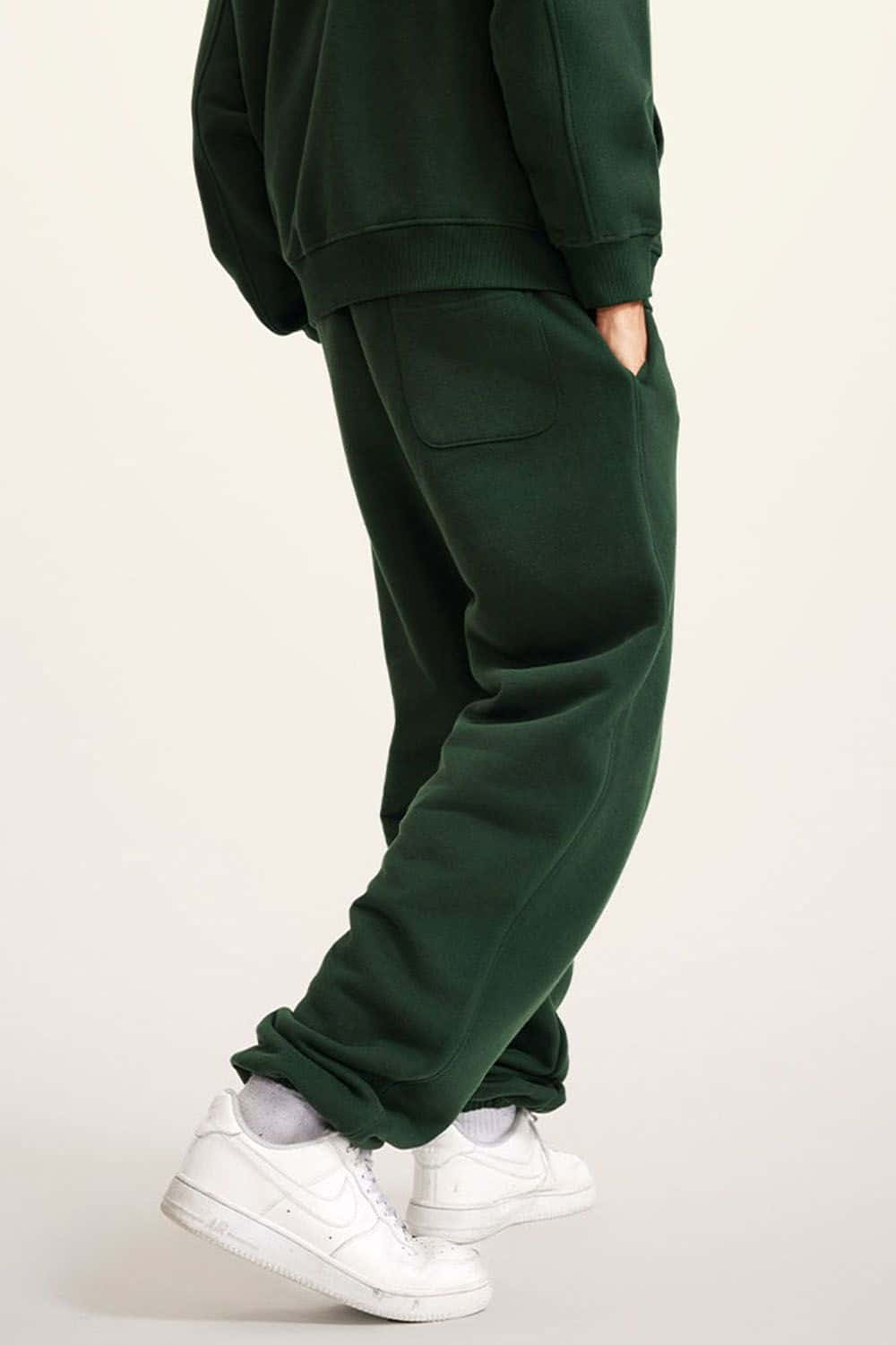 Loose-Fit Fleece-Lined Jogger Sweatpants