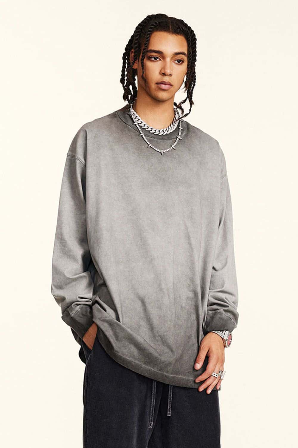 High-Street Distressed Long-Sleeve Oversized T-Shirt with Water Wash Finish