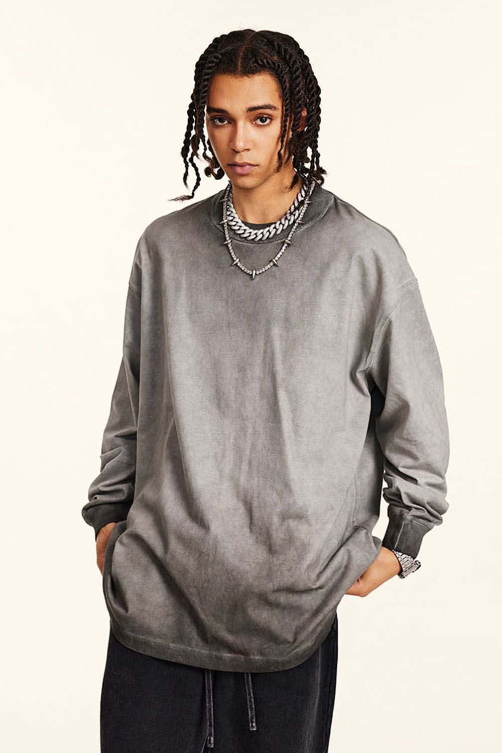 High-Street Distressed Long-Sleeve Oversized T-Shirt with Water Wash Finish