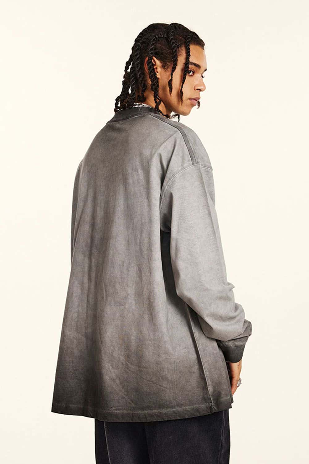 High-Street Distressed Long-Sleeve Oversized T-Shirt with Water Wash Finish