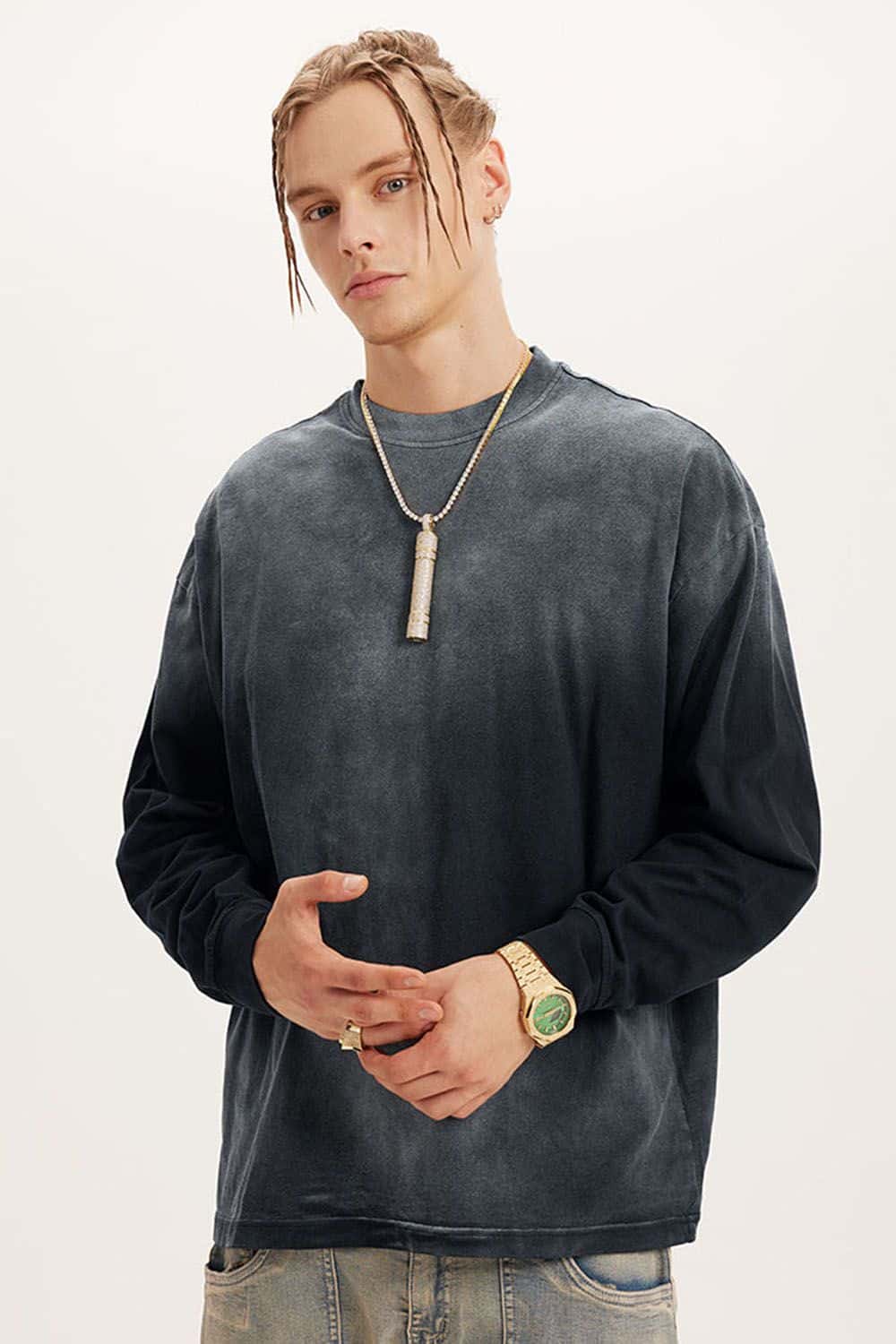 Washed Drop-Shoulder Long-Sleeve Cotton T-Shirt in Black - front modeled close-up