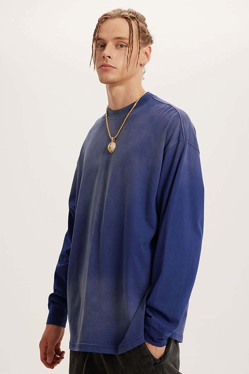 Washed Drop-Shoulder Long-Sleeve Cotton T-Shirt in Blue - front modeled view