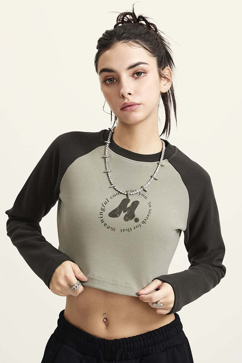 Women's Color Block Drop Shoulder Letter Print Crop Long Sleeve T-shirt