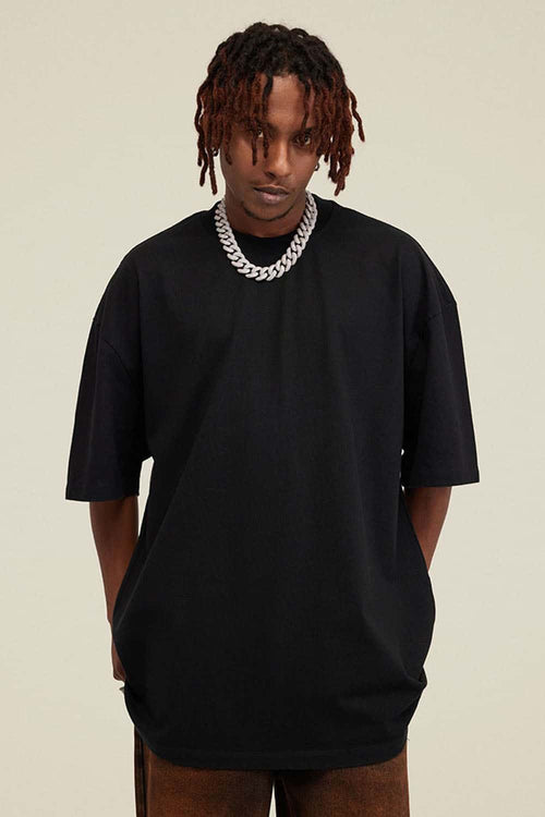 Heavyweight Vintage-Wash Cotton Relaxed-Fit T-Shirt in Black - front modeled view