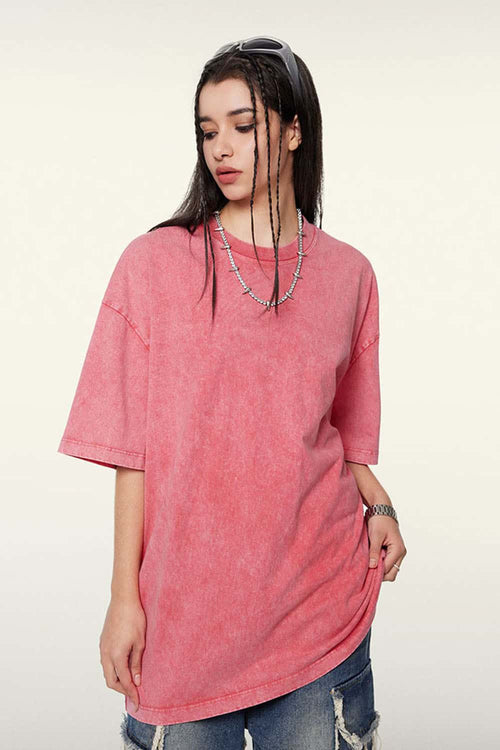 Heavyweight Vintage-Wash Cotton Relaxed-Fit T-Shirt in Cherry Blossom - three-quarter front modeled view