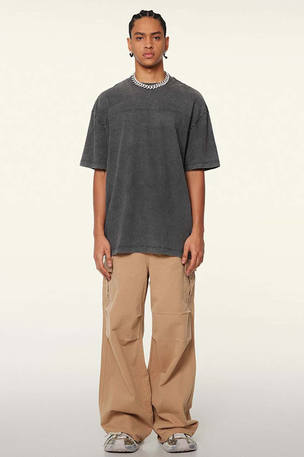 Heavyweight Vintage-Wash Cotton Relaxed-Fit T-Shirt in Dark Gray - full-length front modeled view