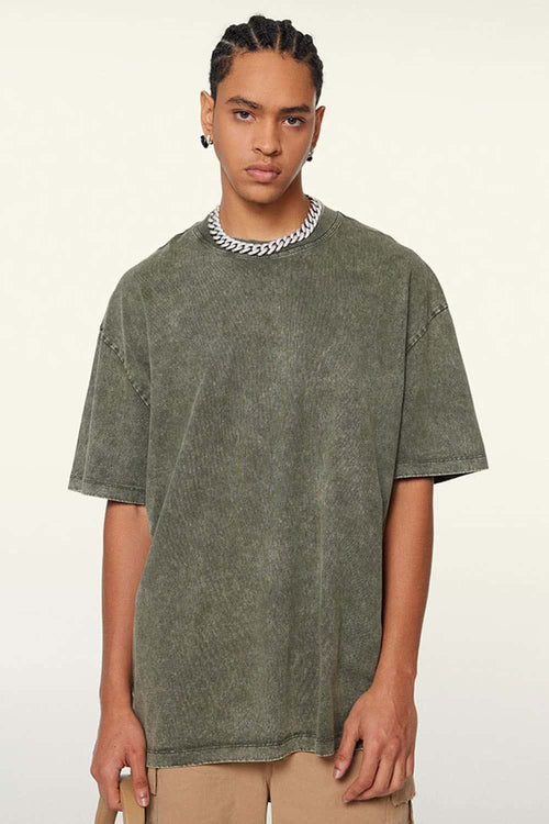 Heavyweight Vintage-Wash Cotton Relaxed-Fit T-Shirt in Green - front modeled view