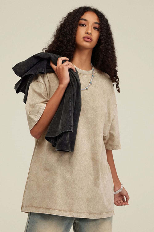 Heavyweight Vintage-Wash Cotton Relaxed-Fit T-Shirt in Khaki - front modeled view