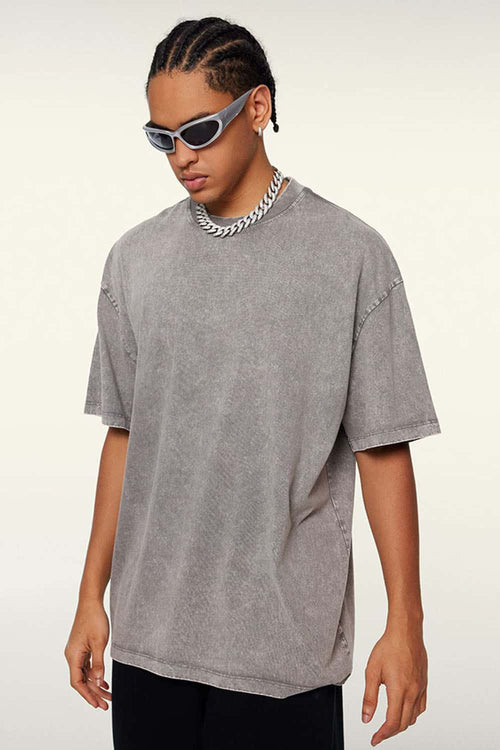 Heavyweight Vintage-Wash Cotton Relaxed-Fit T-Shirt in Medium Gray - full-length front modeled view