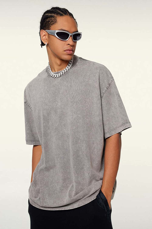 Heavyweight Vintage-Wash Cotton Relaxed-Fit T-Shirt in Medium Gray - front modeled view