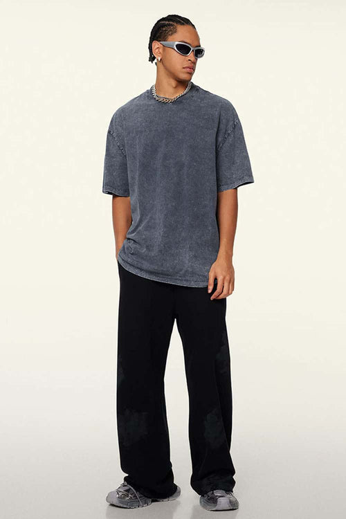 Heavyweight Vintage-Wash Cotton Relaxed-Fit T-Shirt in Royal Blue - three-quarter front modeled view