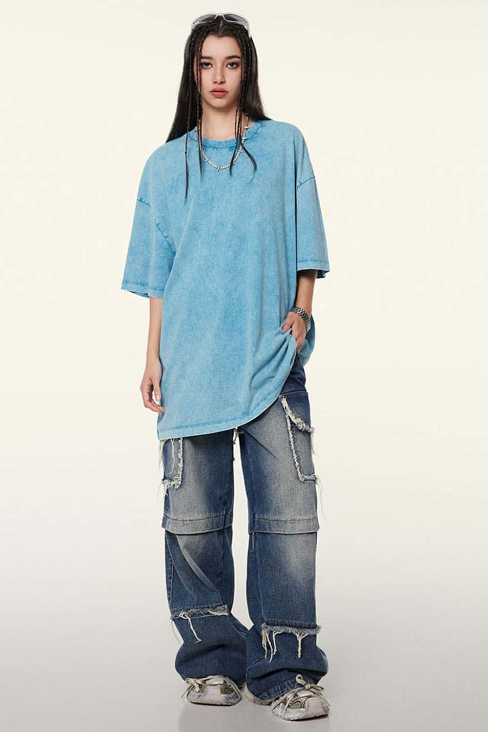 Heavyweight Vintage-Wash Cotton Relaxed-Fit T-Shirt in Sky Blue - front modeled view