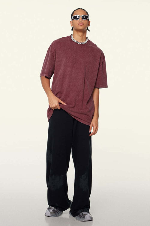 Heavyweight Vintage-Wash Cotton Relaxed-Fit T-Shirt in Vintage Red - front modeled view