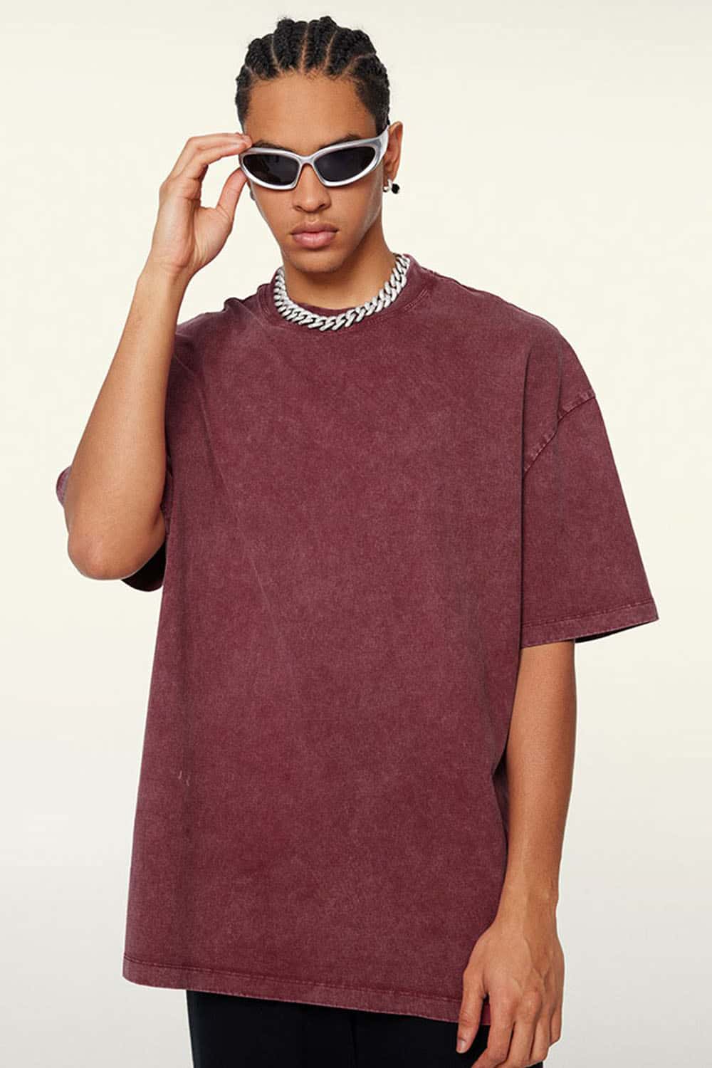 Heavyweight Vintage-Wash Cotton Relaxed-Fit T-Shirt in Vintage Red - full-length front modeled view