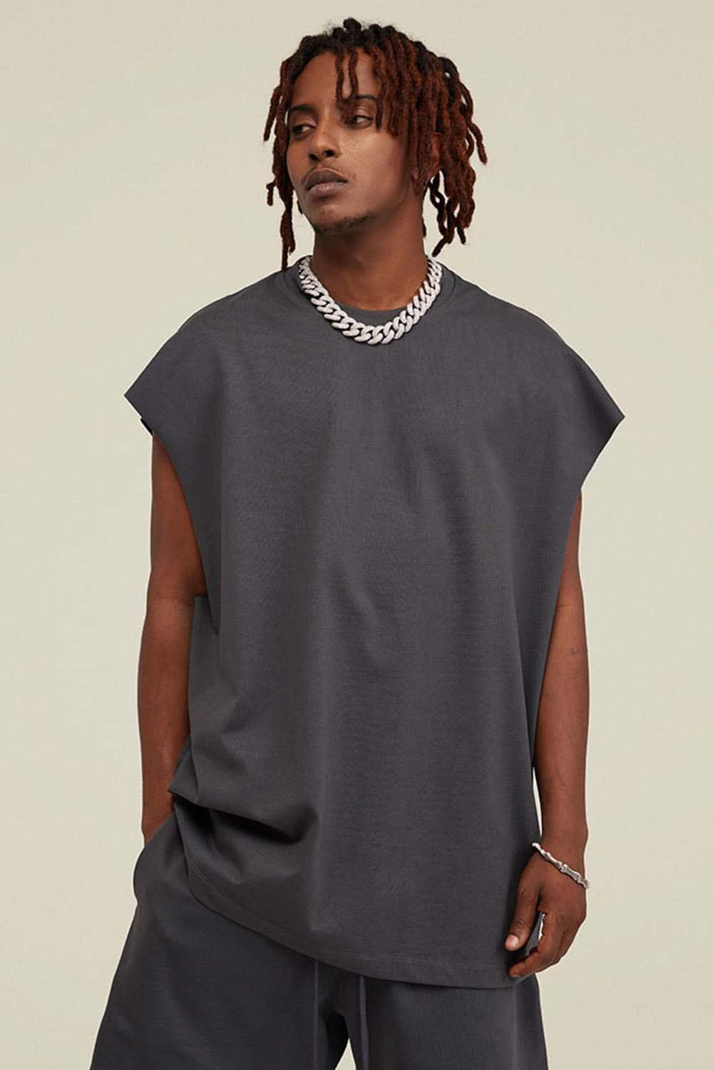 Heavyweight Relaxed Wide-Shoulder Cotton Sleeveless Top in Charcoal - front product view
