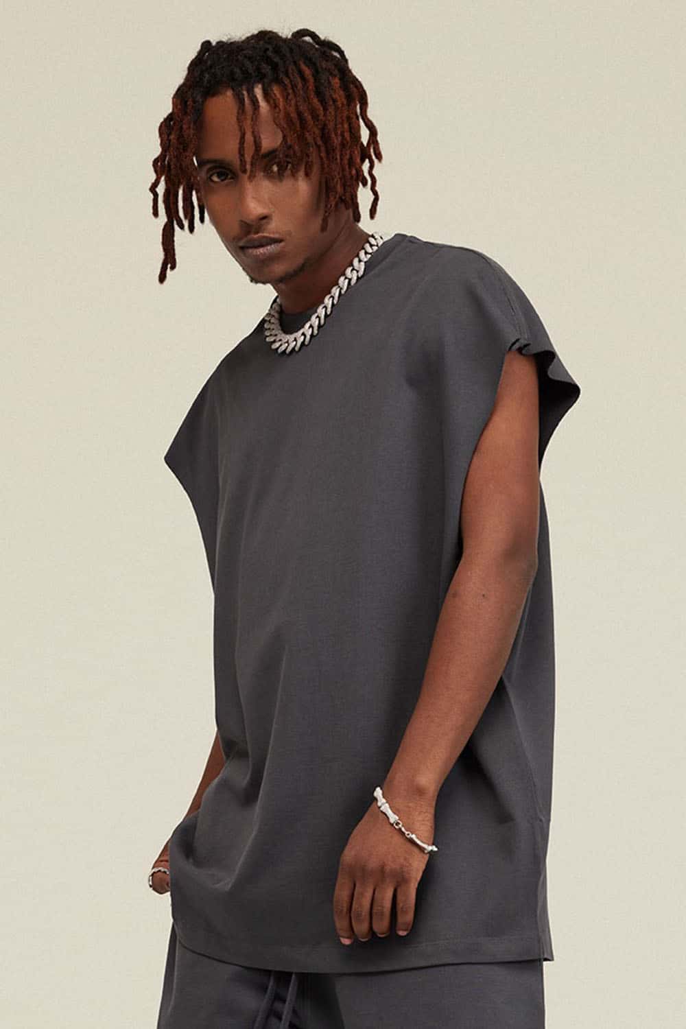 Heavyweight Relaxed Wide-Shoulder Cotton Sleeveless Top in Charcoal - side product view
