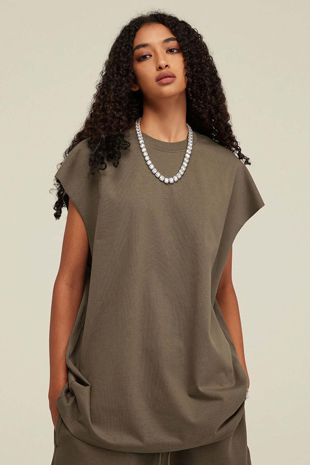 Heavyweight Relaxed Wide-Shoulder Cotton Sleeveless Top in Gray Brown - front product view