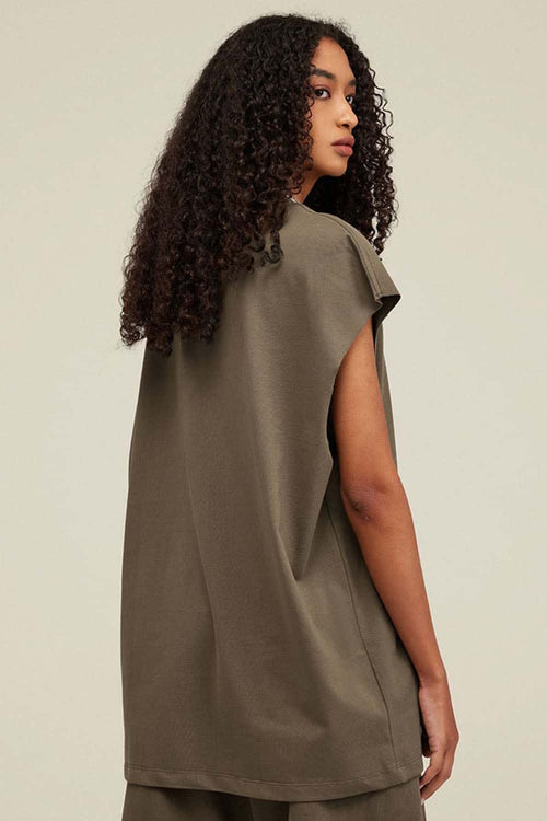Heavyweight Relaxed Wide-Shoulder Cotton Sleeveless Top in Gray Brown - back product view