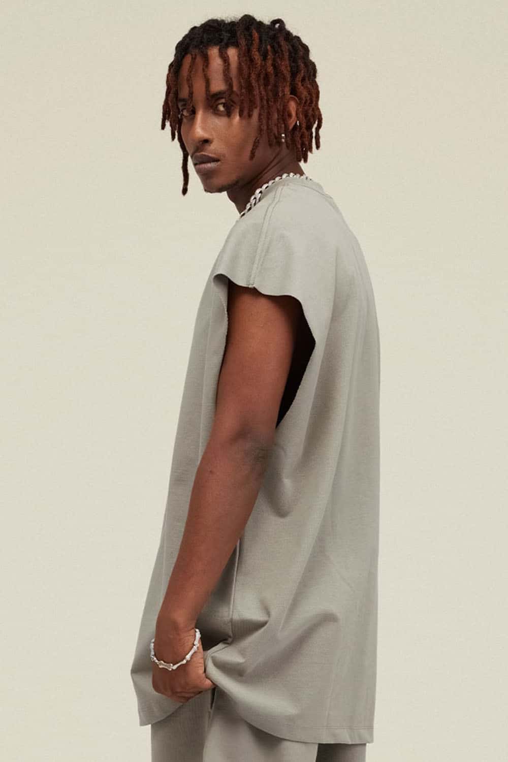 Heavyweight Relaxed Wide-Shoulder Cotton Sleeveless Top in Gray Camel - side product view