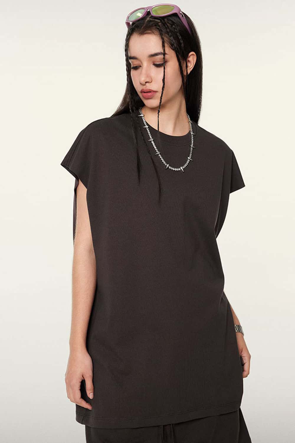 Heavyweight Relaxed Wide-Shoulder Cotton Sleeveless Top in Plum Purple - front product view