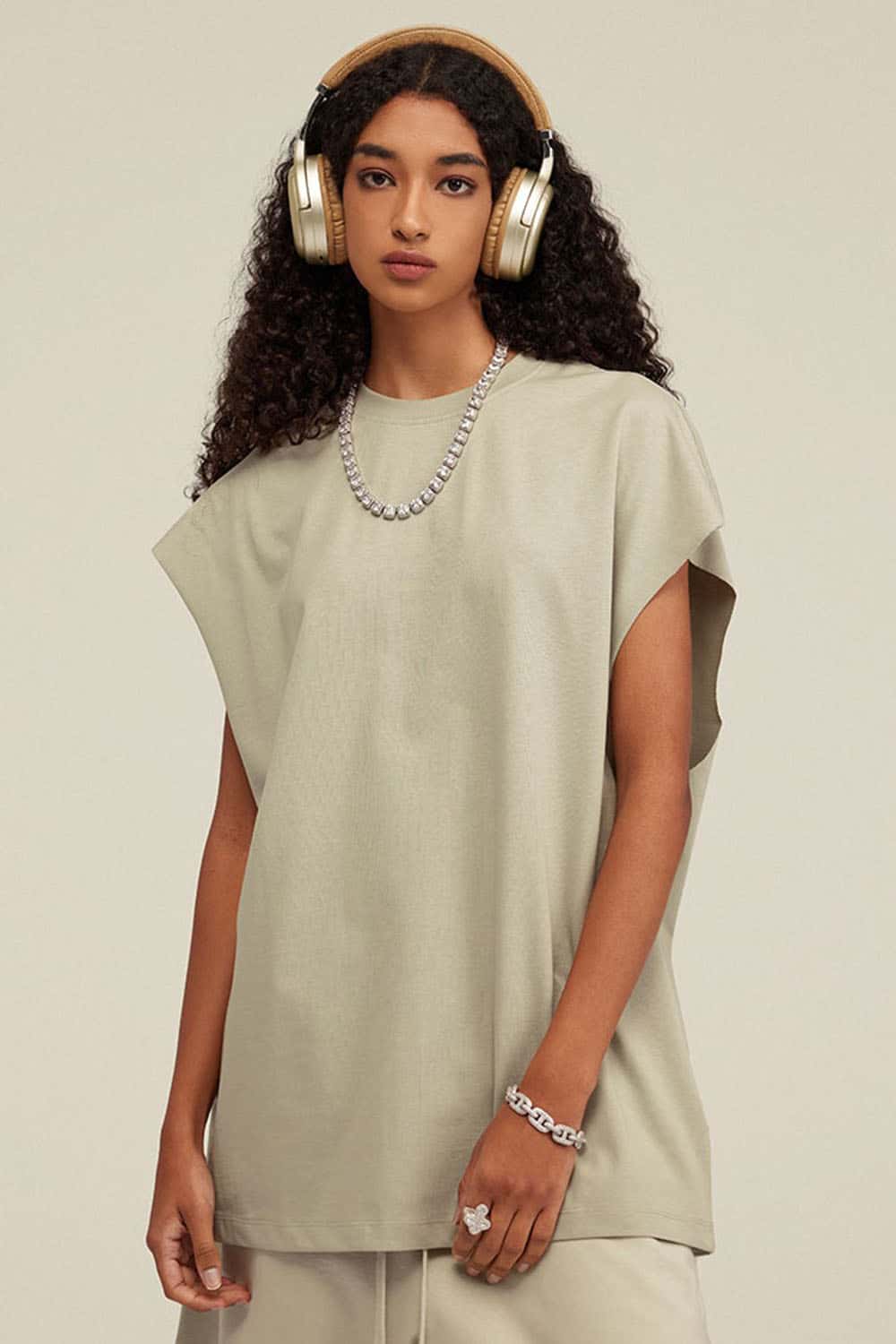 Heavyweight Relaxed Wide-Shoulder Cotton Sleeveless Top in Sand - front product view