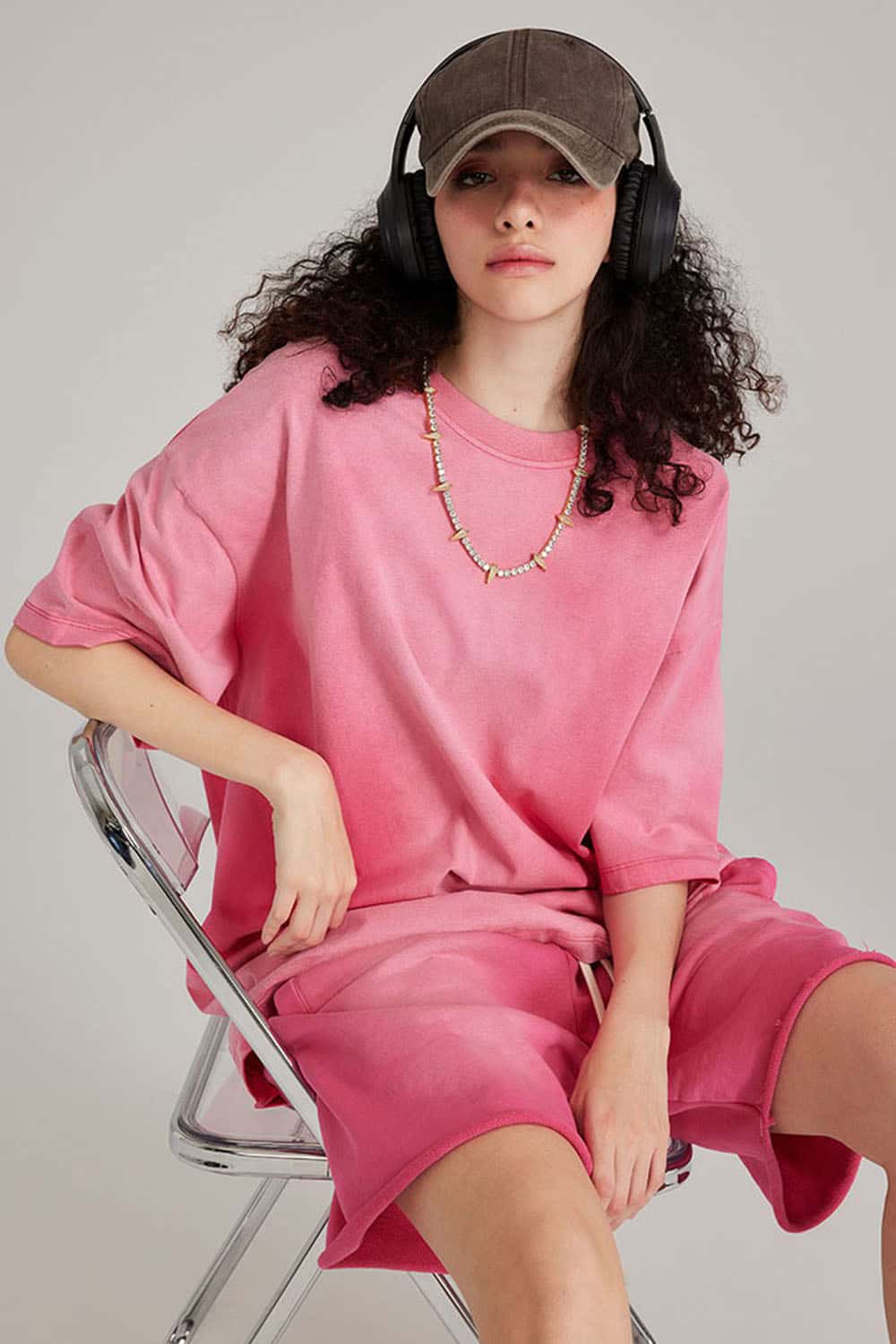 Washed Gradient Cotton Relaxed Drop-Shoulder T-Shirt in Rose Red - full-length front modeled view