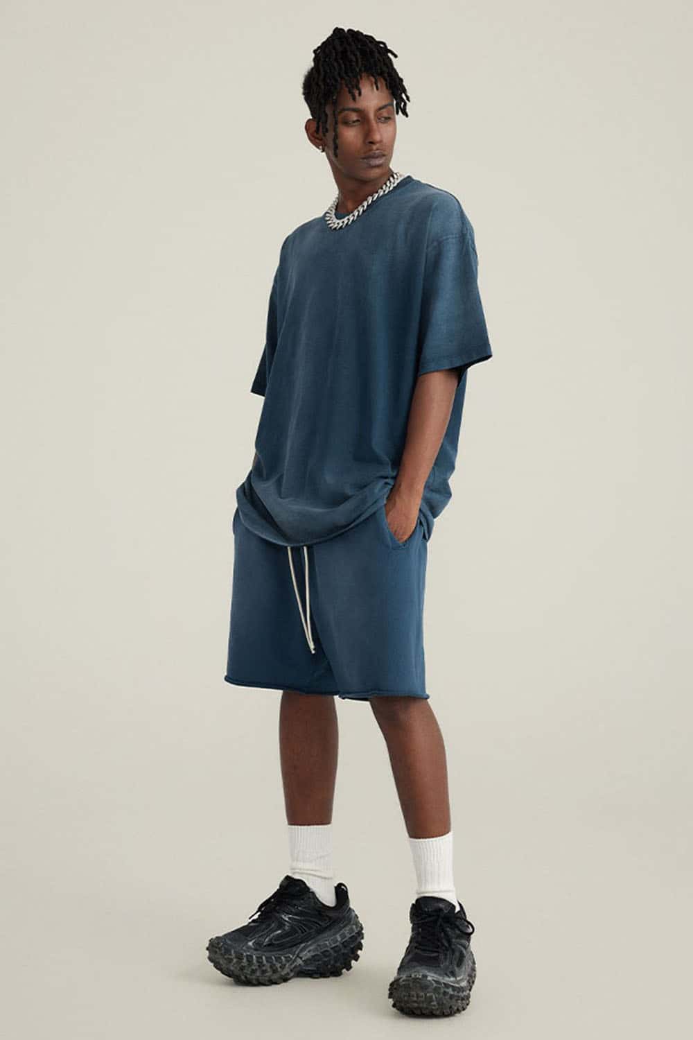 Washed Gradient Cotton Relaxed Drop-Shoulder T-Shirt in Royal Blue - full-length front modeled view