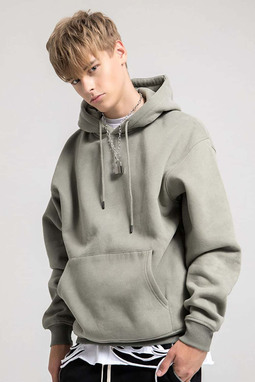 Fleece-Lined Solid Color Hoodie with Plush Hood - Cozy Casual Wear