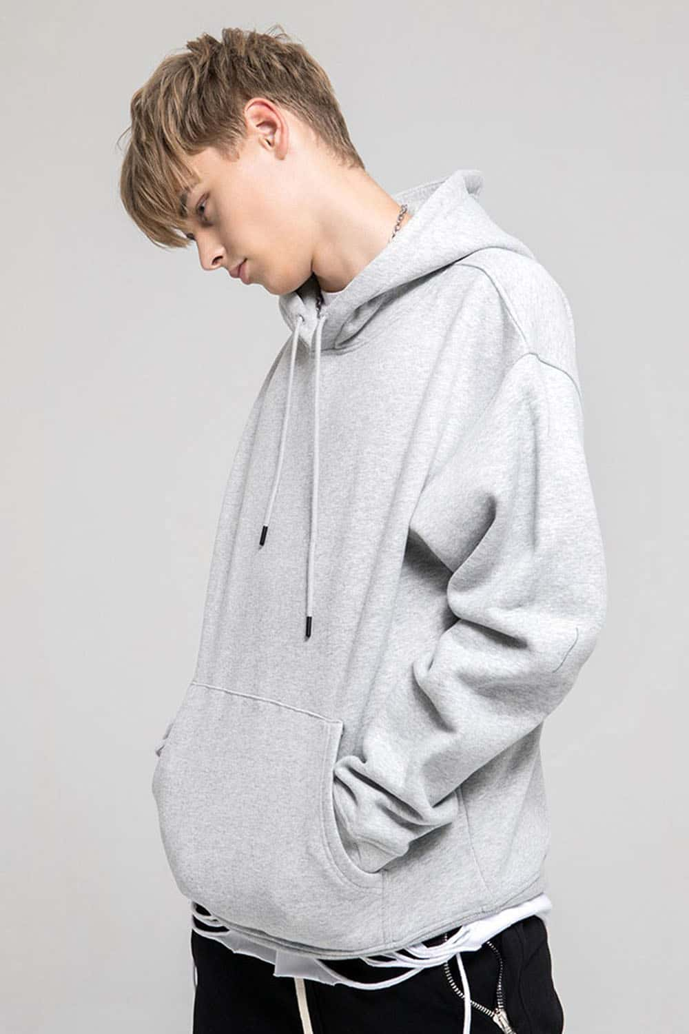 Fleece-Lined Solid Color Hoodie with Plush Hood - Cozy Casual Wear