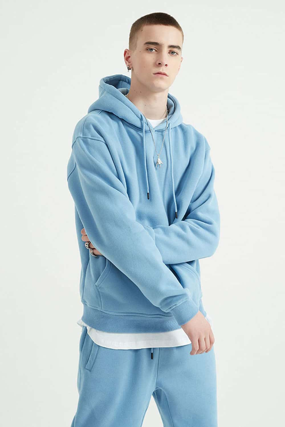 Fleece-Lined Solid Color Hoodie with Plush Hood - Cozy Casual Wear