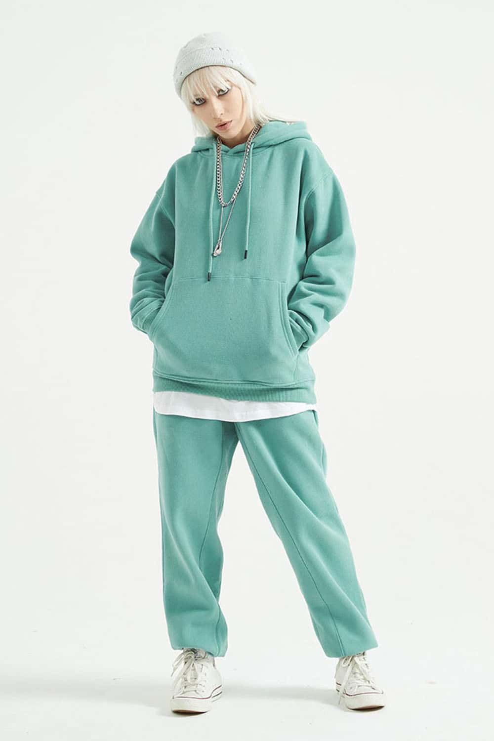 Fleece-Lined Solid Color Hoodie with Plush Hood - Cozy Casual Wear