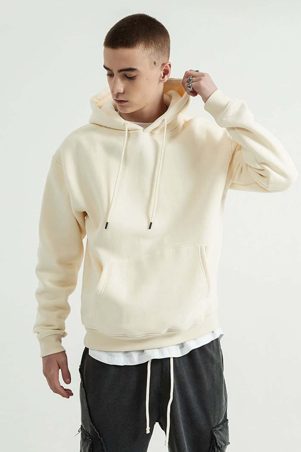 Fleece-Lined Solid Color Hoodie with Plush Hood - Cozy Casual Wear