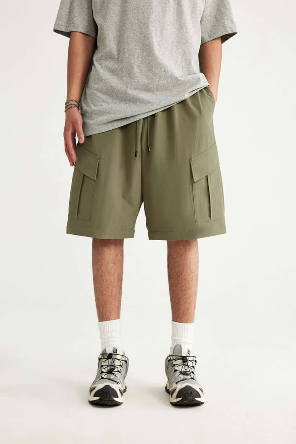 Convertible Multi-Pocket Cargo Pants in Green - waistband detail