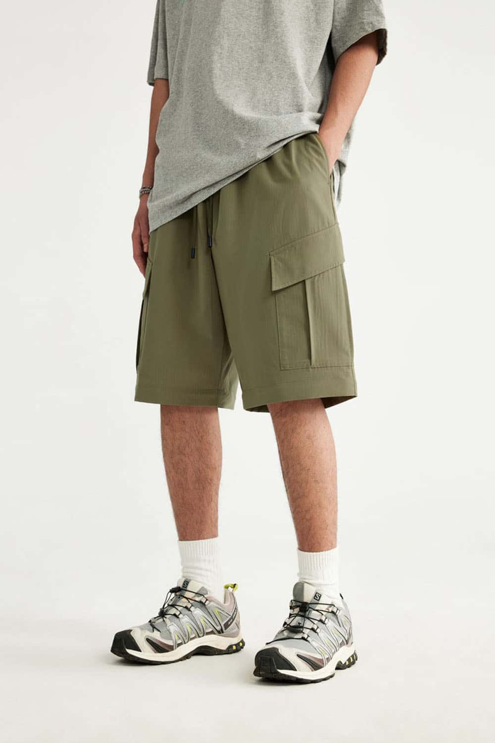 Convertible Multi-Pocket Cargo Pants in Green - waistband detail