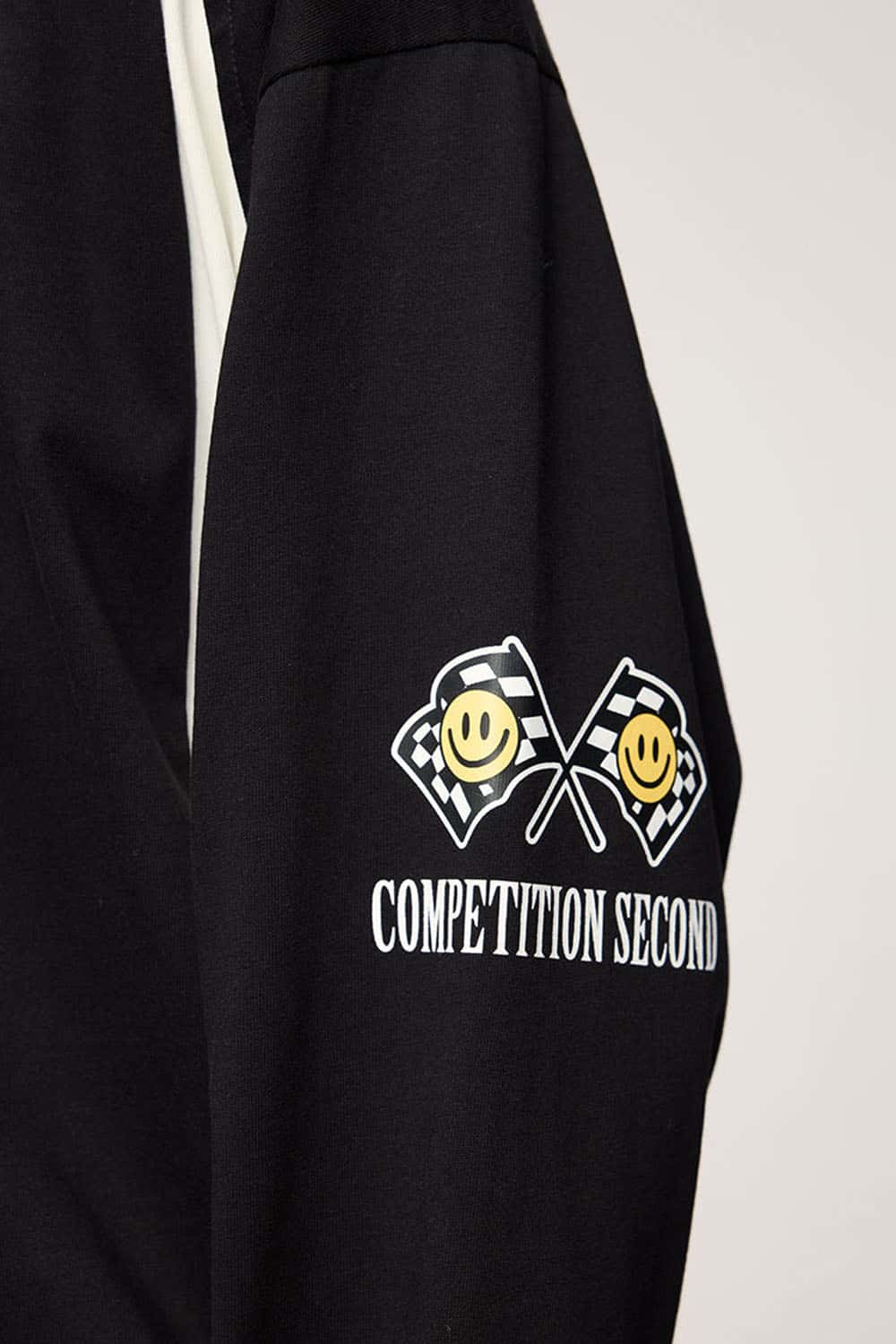 Layered-Collar Puff-Print Graphic Long-Sleeve T-Shirt in Black - product detail close-up