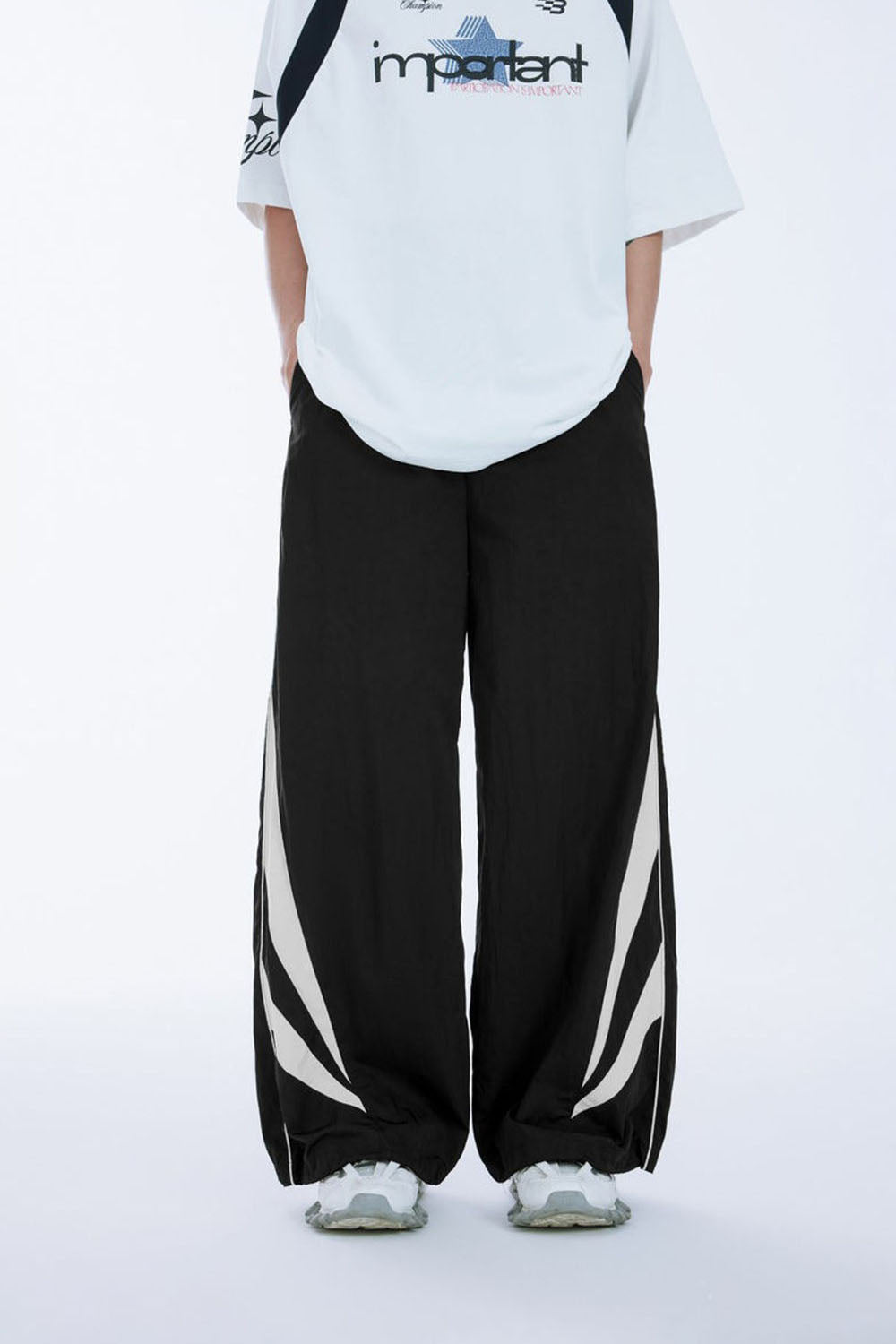 Men's Avant-Garde Sport Striped Wide-Leg Waterproof Casual Pants