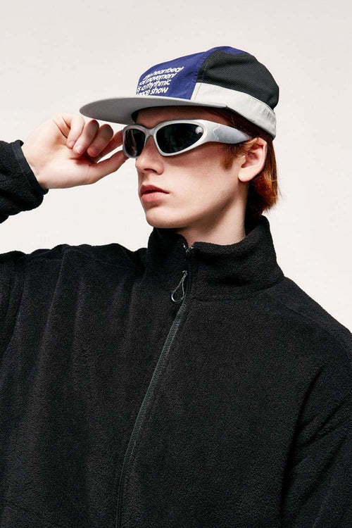 Windproof Brushed Polyester Fleece Stand-Collar Zip Jacket in Black - collar detail