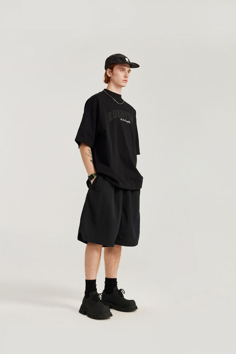 Moisture-Wicking Bermuda Shorts: Street Style Loose-Fit Shorts