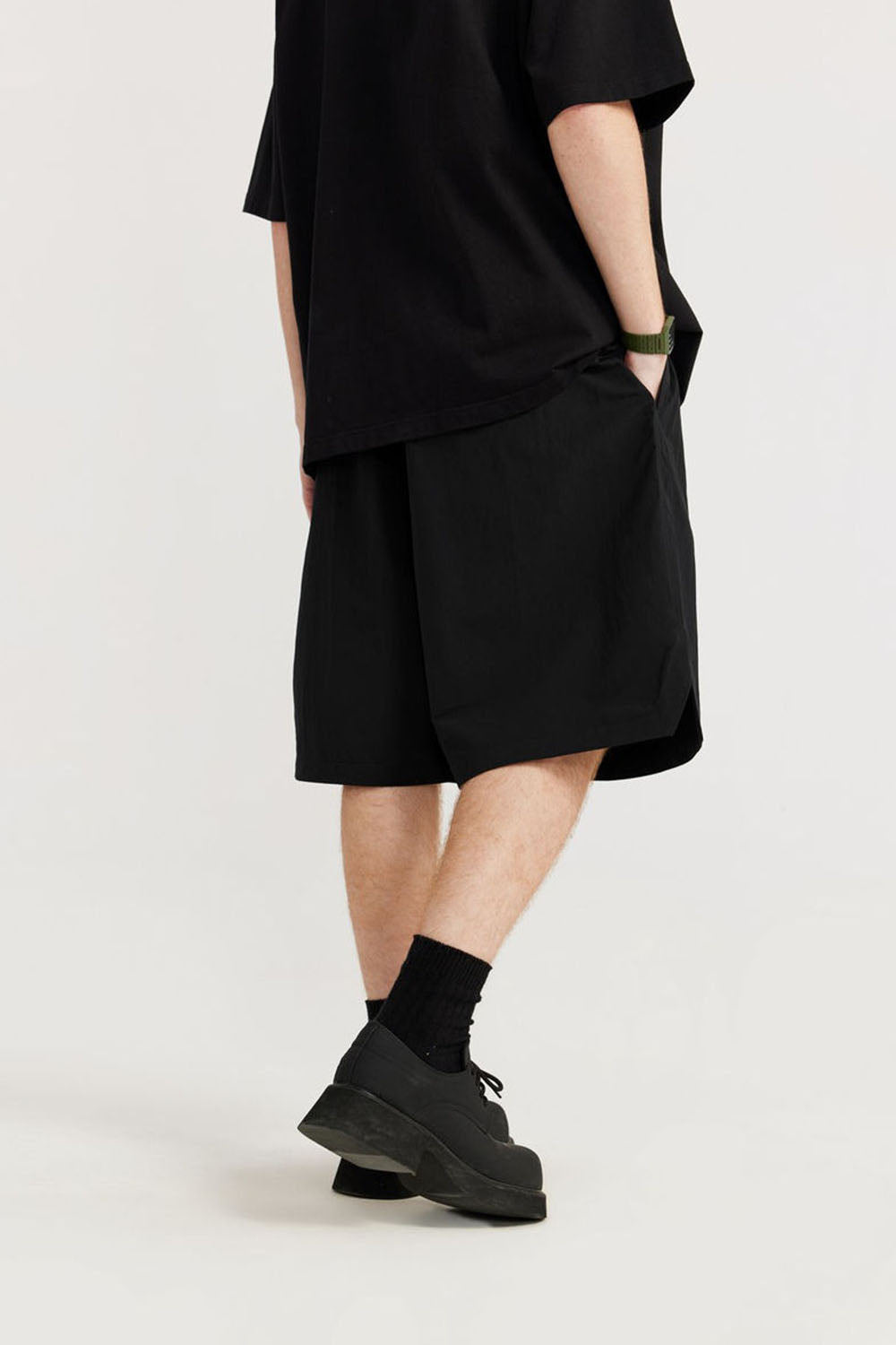 Moisture-Wicking Bermuda Shorts: Street Style Loose-Fit Shorts