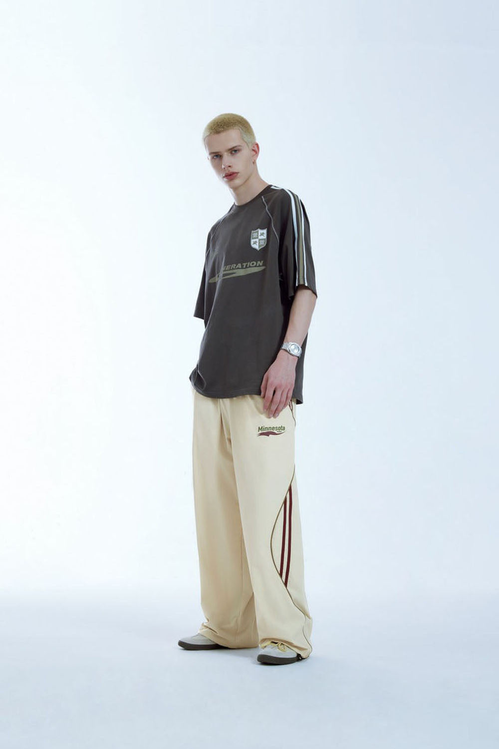 Arc-Cut Panel Wide-Leg Pants: Vintage-Inspired Sporty Loose Long Pants for Men