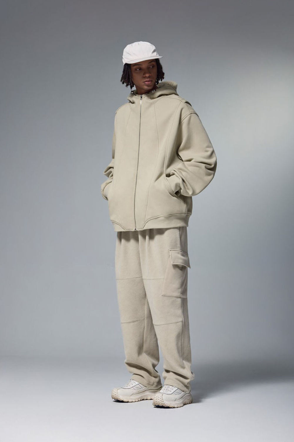 Men's 3D Panel Hooded Jacket in Loose Fit