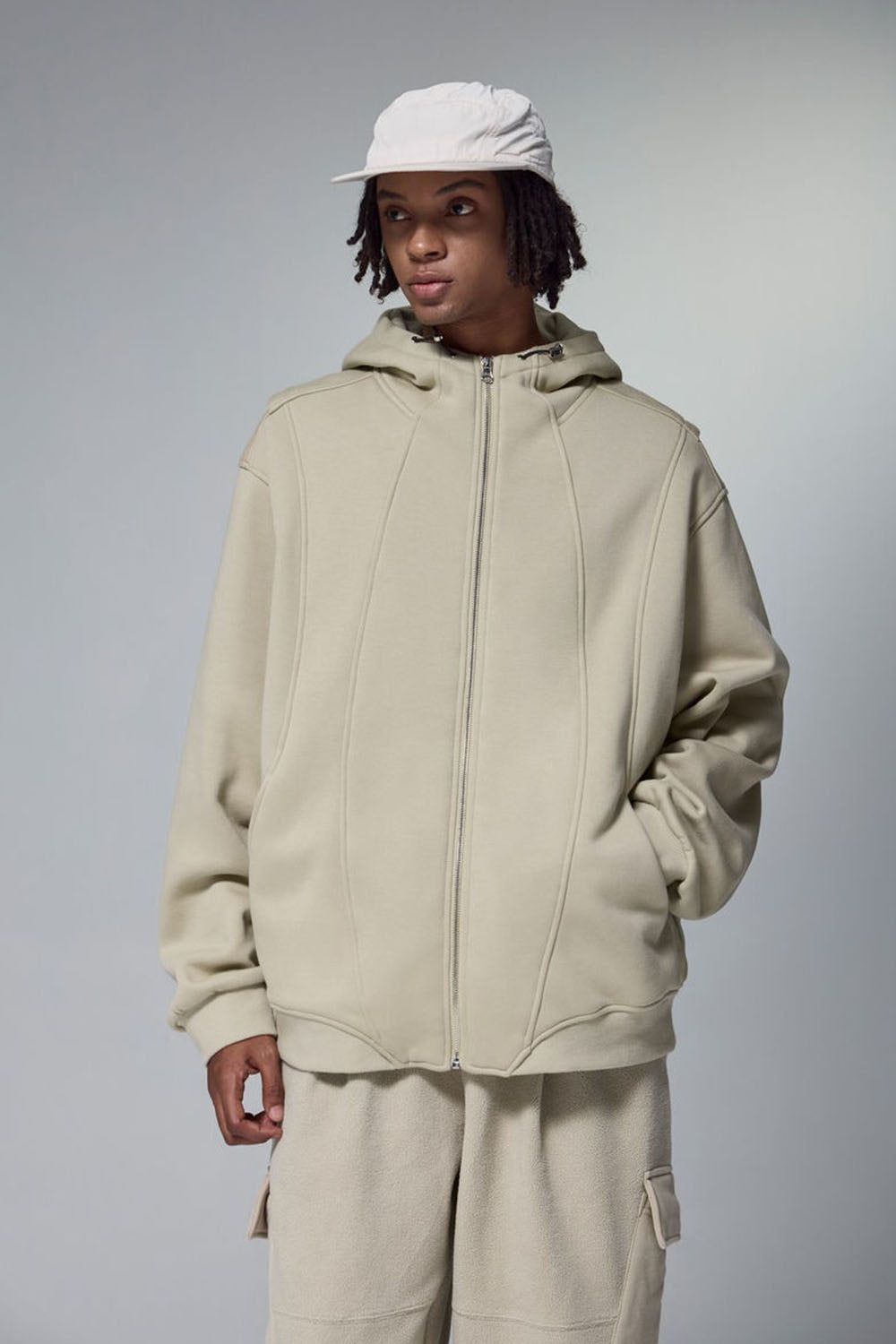 Men's 3D Panel Hooded Jacket in Loose Fit