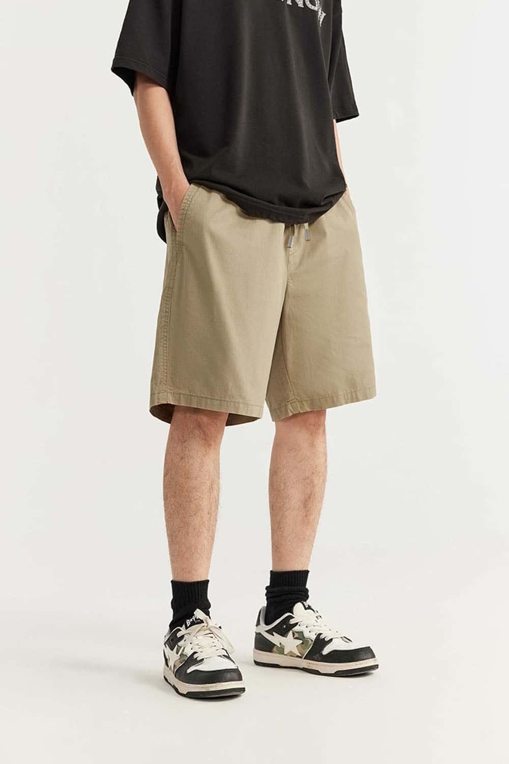 High-Colorfastness Washed Reversible Cotton Shorts in Khaki - product detail close-up