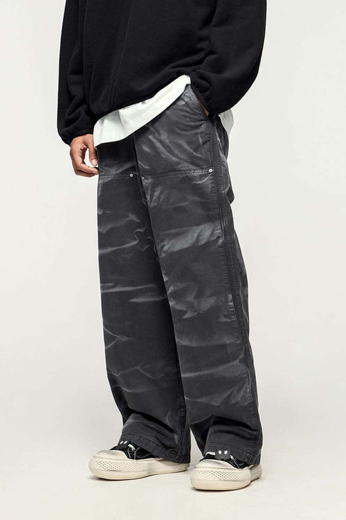 Washed Cotton Wide-Leg Carpenter Pants in Black - product detail close-up