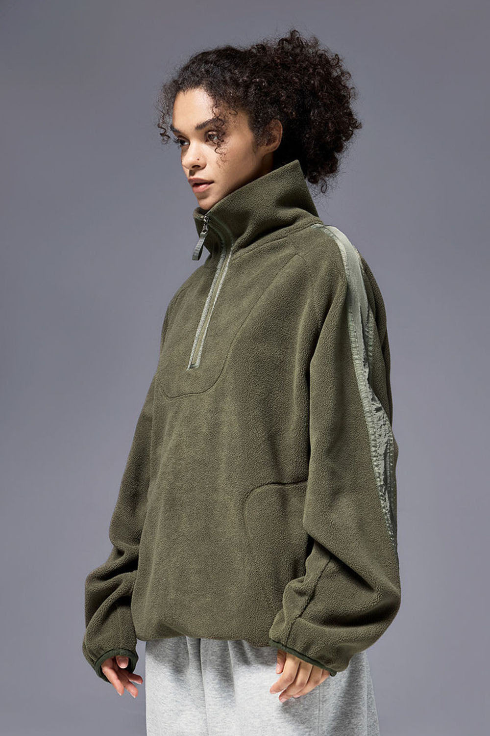 325G Fleece Stand Collar Zip Sweatshirt in Loose Casual Fit